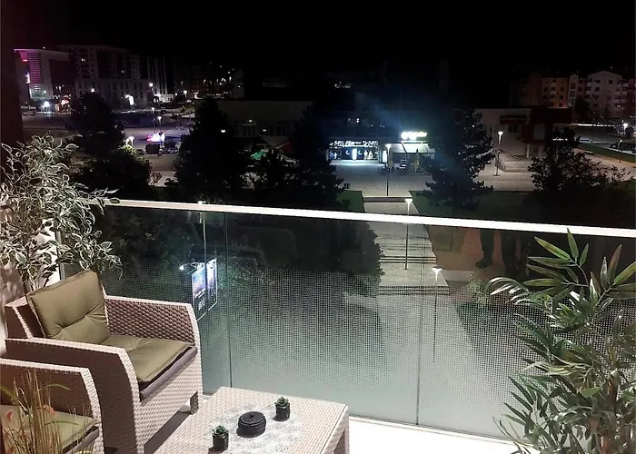 Apartamento Modern With Garage Near Airport - Free Parking