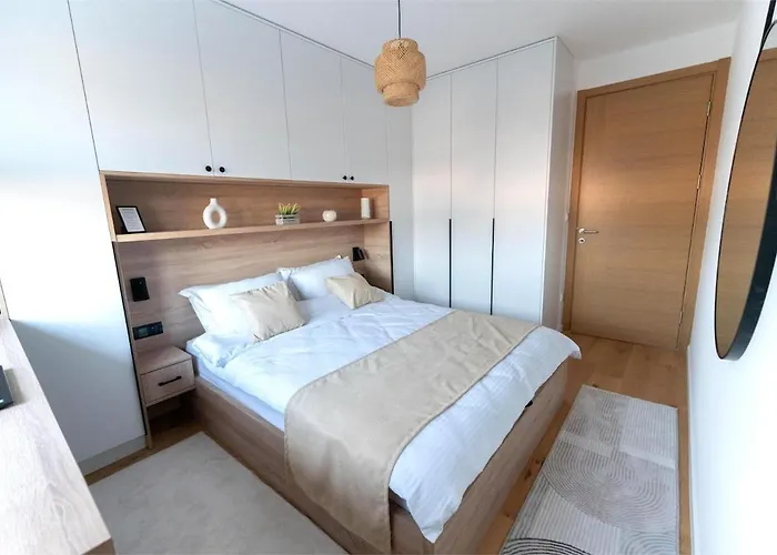 Modern With Garage Near Airport - Free Parking Saraievo