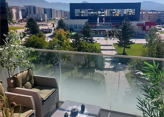 Modern With Garage Near Airport - Free Parking * Saraievo